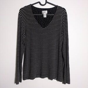 Chicos Travelers 1 Medium Striped Shirt Black White Slinky V Neck Long Sleeve
